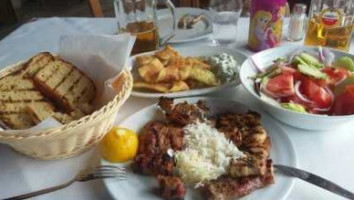 Taverna 'to Filaraki ' food