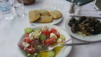 Souhlis Taverna food