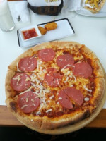 Pepper's Burger Pizza food