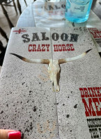 Saloon Crazy Horse food