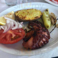 Dimakos Taverna food