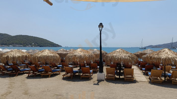 Κανάλι Beach Εστιατοριο outside