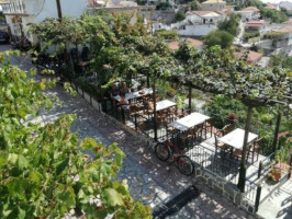 Taverna Oasis outside