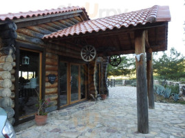 Taverna Fountoukli outside