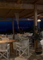 Thalasea Bar Restaurant Mikri Vigla Naxos food