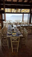 Molos Beach Restaurant Bar food