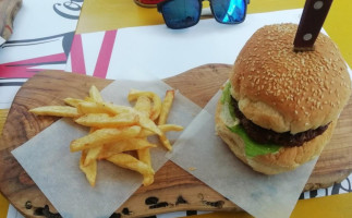 Burgerata Burger food