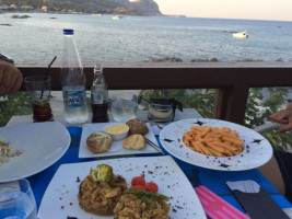 Faros Seaside Coffee Bar Restaurant food