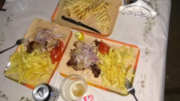 σταλώνια Kebab And Grill food