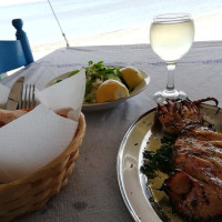 Λιμάνι Τσιπουράδικο Port Tavern food