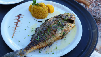 Armeni Fish Taverna food