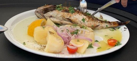 Armeni Fish Taverna food