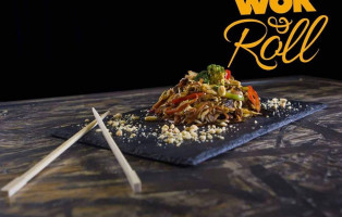 Wok N' Roll food