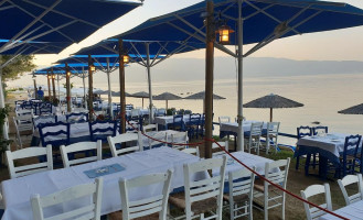 Ble Akrogiali Beach Bar Restaurant inside