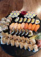 Sushi Wola food