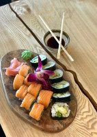 Yana Sushi food