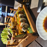 Sekai Sushi food