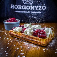 Horgonyzó Kisvendéglő food