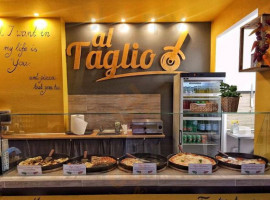 Al Taglio Pizzeria food