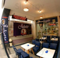 Juliette Coffee Food inside