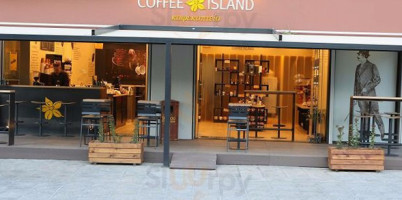 Coffee Island outside