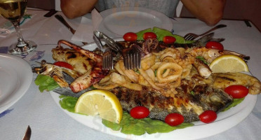 Alberto Grill House Seafood food