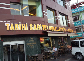 Tarihi Sarıyer Muhallebicisi Ve Börek food