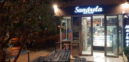 Sandrela Fast Food inside