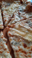 Pizza Delice food