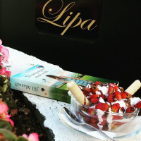 Caffe Lipa food