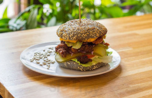 Mo Healthy Vegan Burgers food