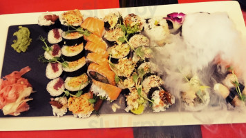 Sushi Samuraj food