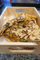 Kleopatra Kebab Chapati food