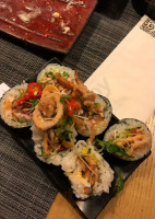 Sakana Sushi Burakowska food