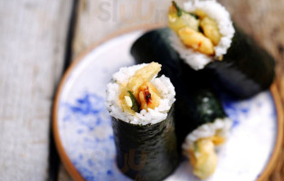 Handroll food