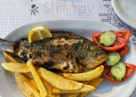 Taverna Akrogiali food