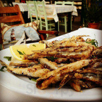 Αφθόνη Traditional Homemade Food outside