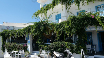 Γεροντόπουλος Cafe inside