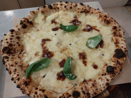 Tartufo Pizza food