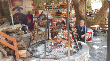 Ταβέρνα Κουνδουράκη food