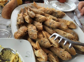 Ταβέρνα Τσακίρης food