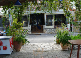 Rose Garden Taverna food