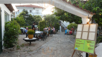 Kypos Taverna food