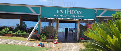 Entheon Café outside