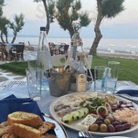 Taverna Thalassa food