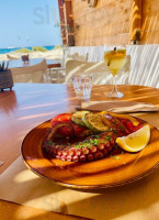 Thalasea Bar Restaurant Mikri Vigla Naxos food