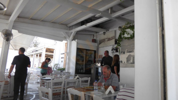 Paraportiani Taverna food