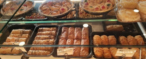 Zouridakis Bakery food