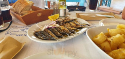 Gilisma Taverna food