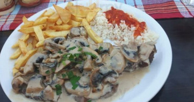 Tassos Village Grill food